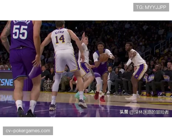 NBA常规赛:湖人131-107大胜爵士 NBA常规赛:湖人131-107大胜爵士